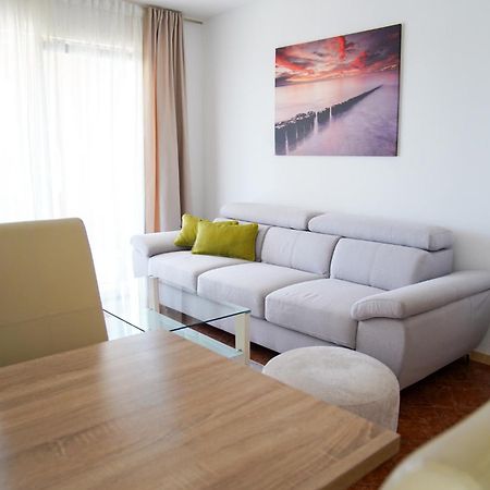 Apartman Lana Omišalj Exterior foto