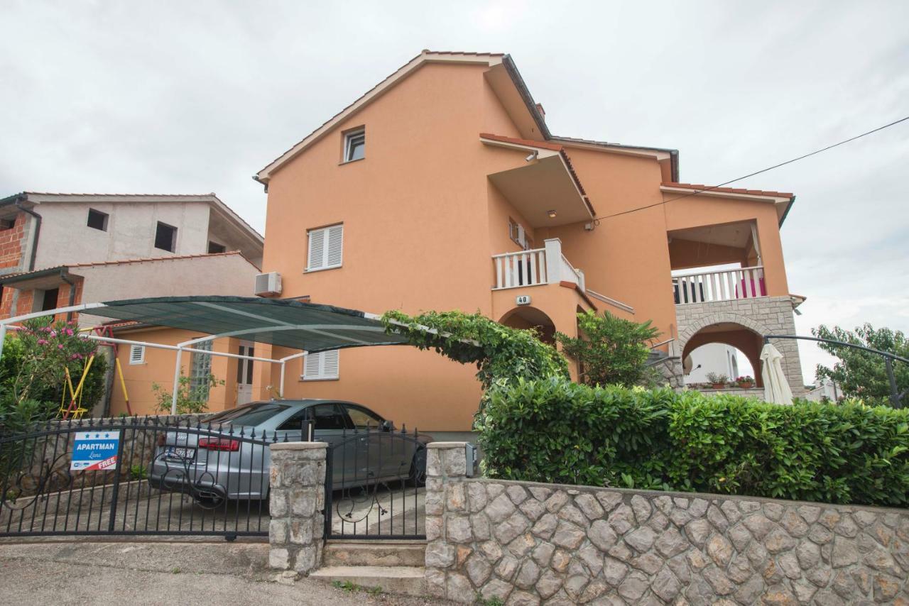 Apartman Lana Omišalj Exterior foto